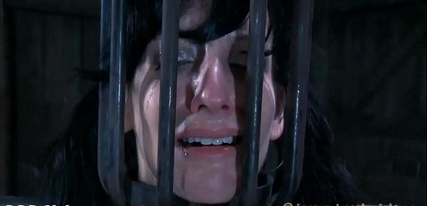  Wearing a metal cage helmet